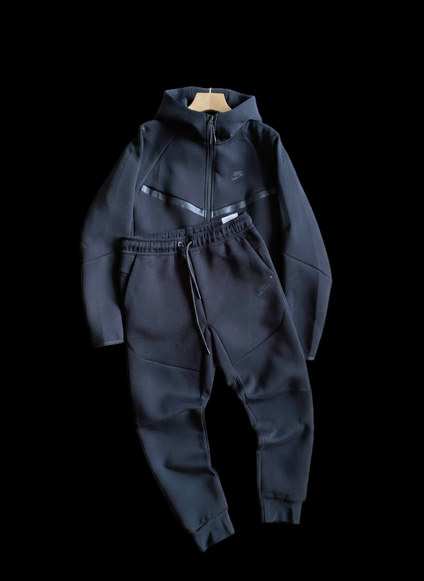 Nike Tech Fleece “All Black”